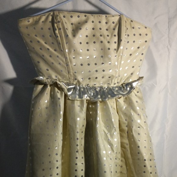 COREY LYNN CALTER - STRAPLESS PARTY DRESS - CREME - SIZE 6 (EUC) - Picture 1 of 3